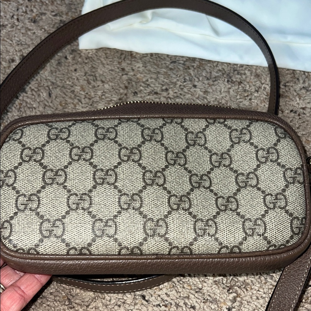 3304 Gucci Beige and Brown Logo Crossbody Bag - Picture 8 of 8